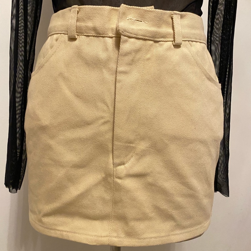 Lirika Matoshi Skirt SAMPLE Waist 31 inch/ hips 37 inch / length 14 inch